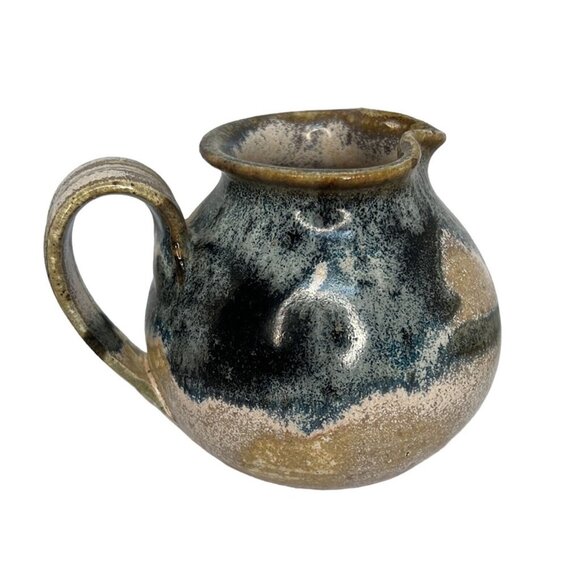 Clay pottery earthenware glazed lidded pot and small pitcher - Picture 5 of 11